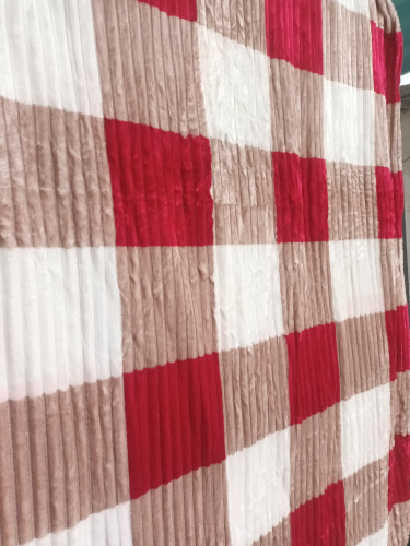 پتو مسافرتی یک نفره تراکم بالا کرکره ای چهارخونه قرمز